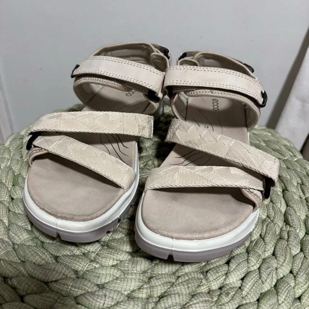 ECCO Yucatan Coast Sport Cream Ivory Nubuck Strappy Outdoor Chunky Dad Sandals